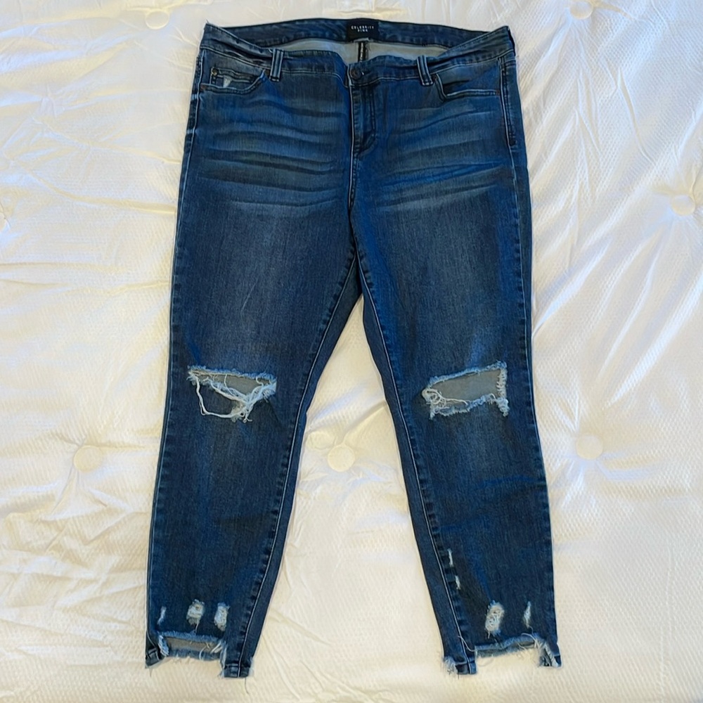 Celebrity Pink Distressed Mid Rise Ankle Skinny Jeans 18  Stretchy